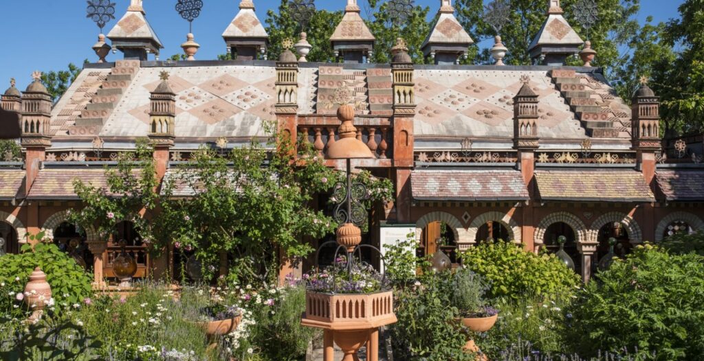 ile joyeuse secret gardens