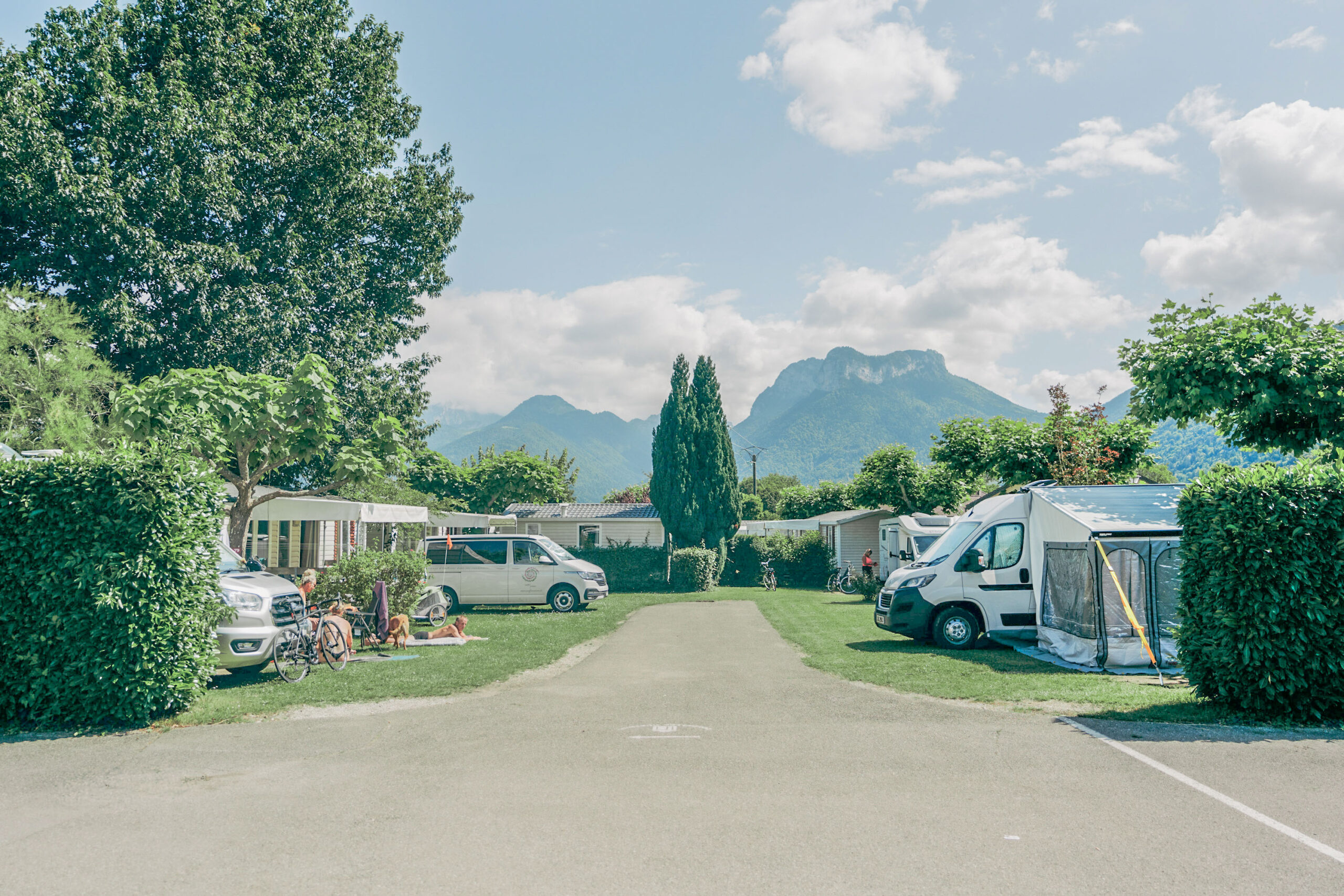 allée du camping Lo Velâjo