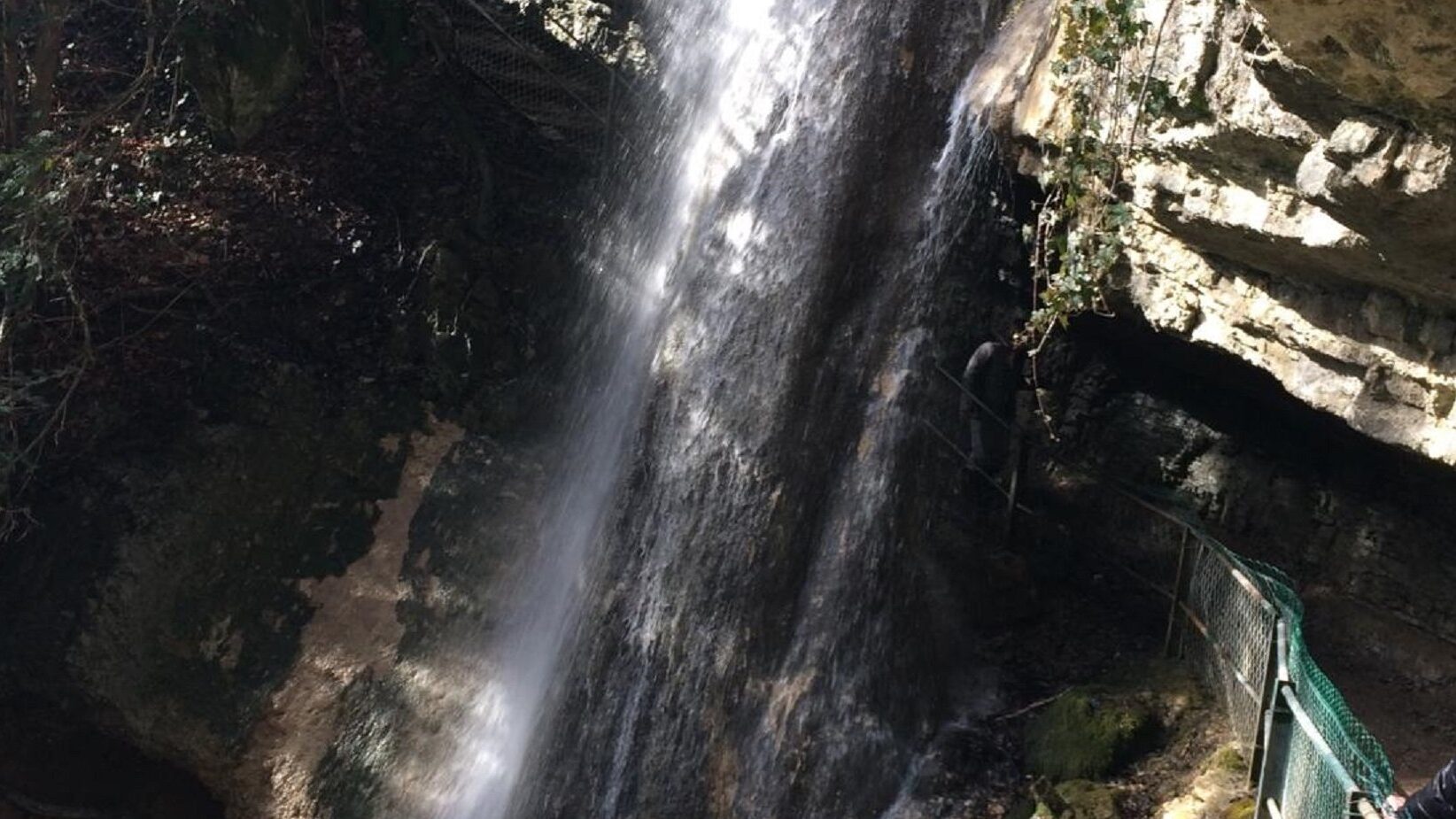 cascade angon