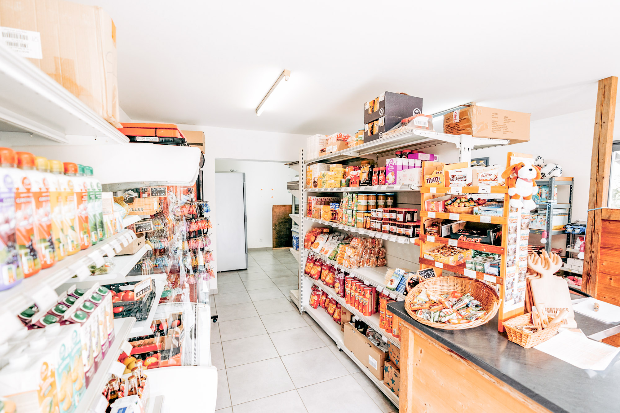 epicerie proximite camping les fontaines lathuile