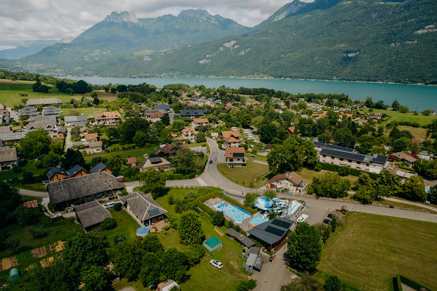 camping les fontaines lathuile  