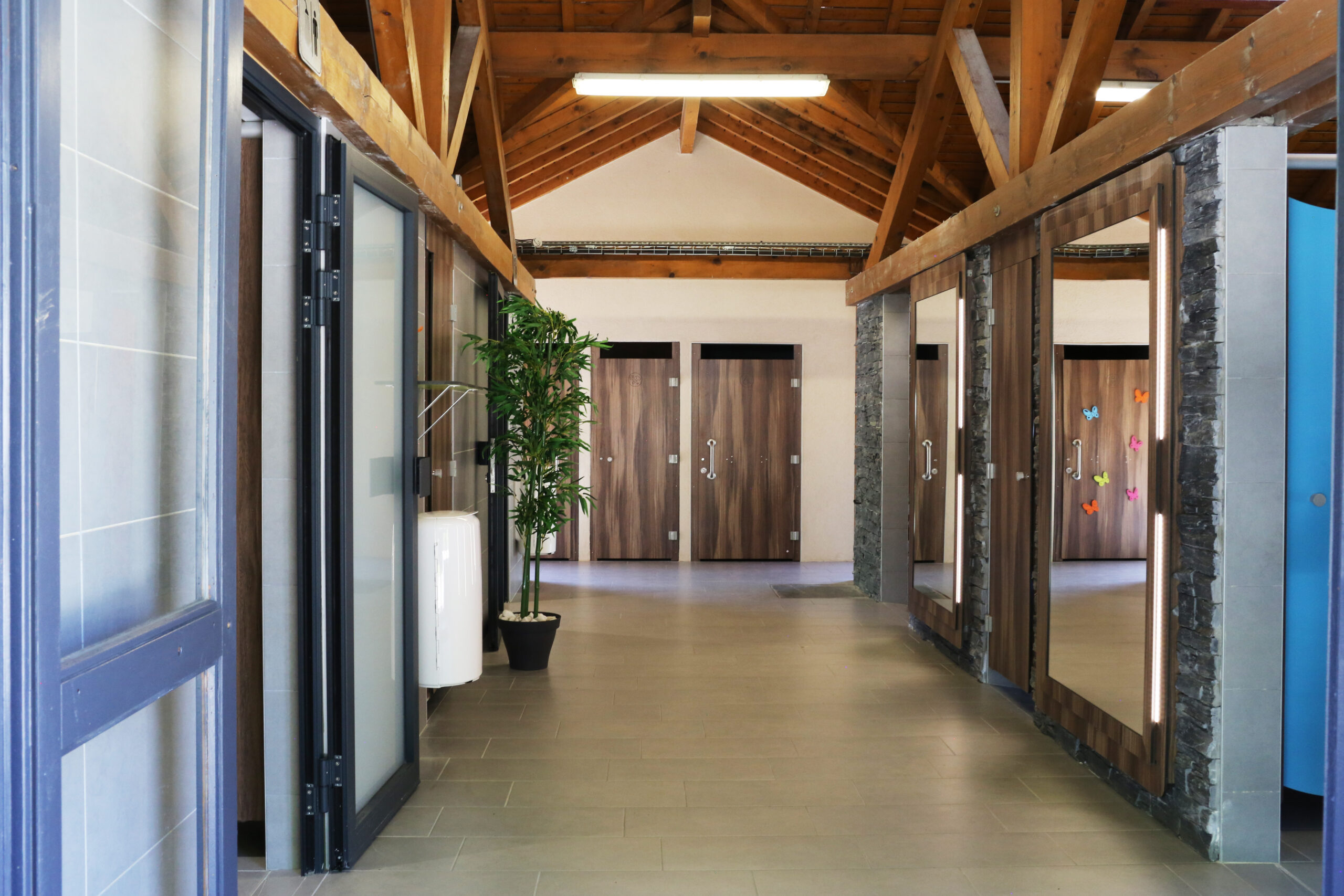 sanitary facilities camping la ravoire annecy