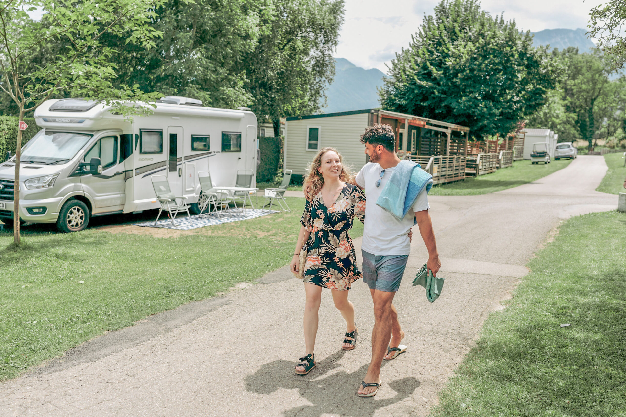 vacances en couple au camping de lathuile