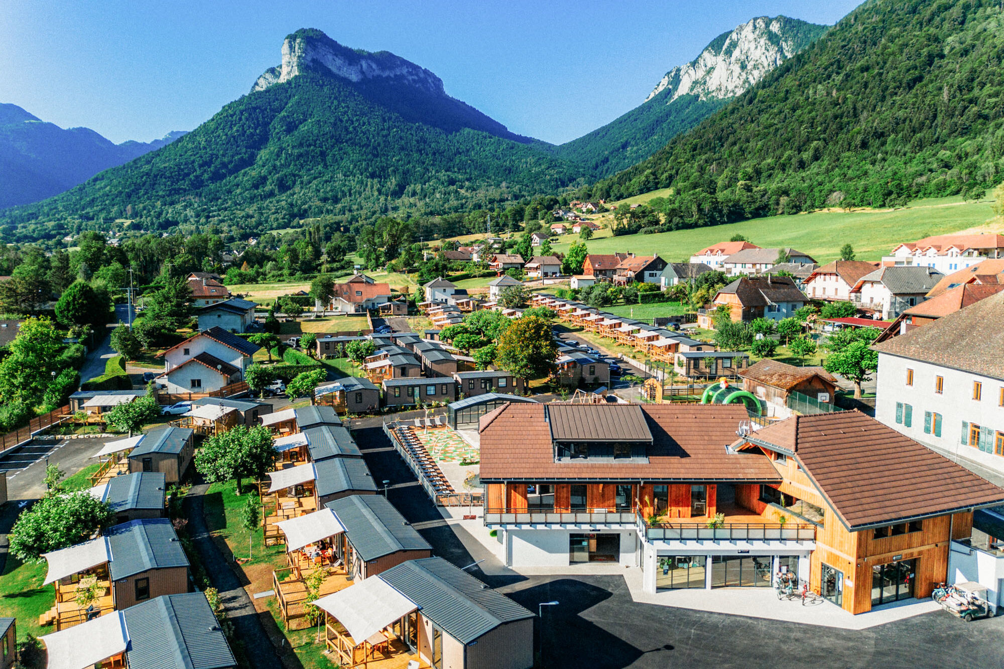 camping lo velajo from the sky