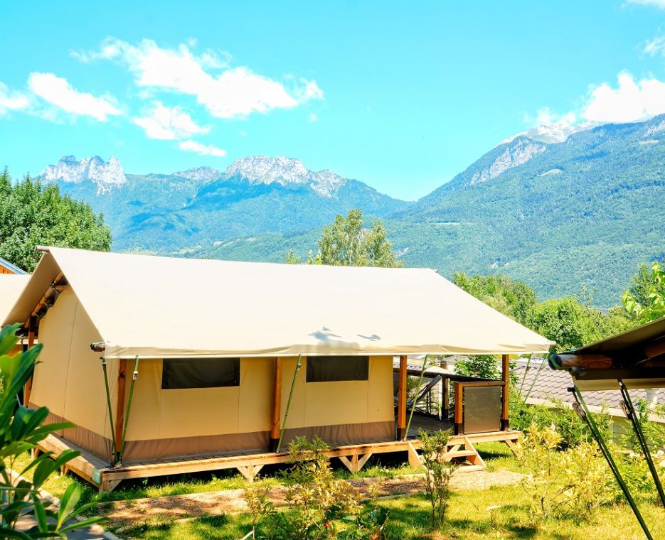 Zelt Lodge Safari 5P 2Zi ** Blick auf die Berge